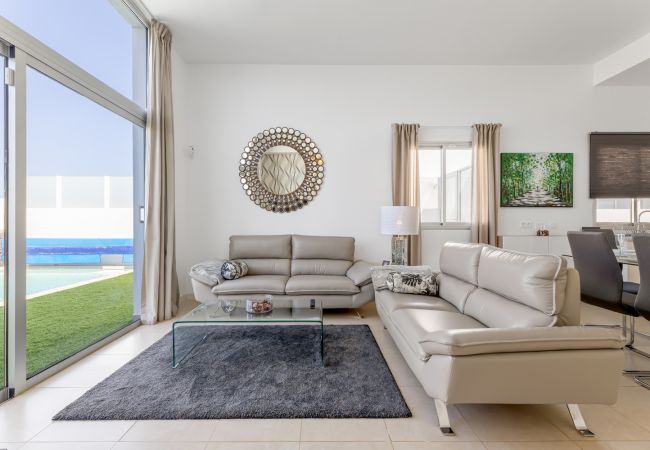 Villa in Playa Blanca - Villa La Sombrera Villa in Playa Blanca - Villa La Sombrera