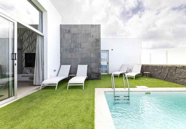 Villa in Playa Blanca - Villa La Sombrera Villa in Playa Blanca - Villa La Sombrera