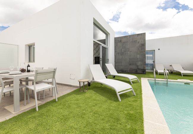 Villa in Playa Blanca - Villa La Sombrera Villa in Playa Blanca - Villa La Sombrera