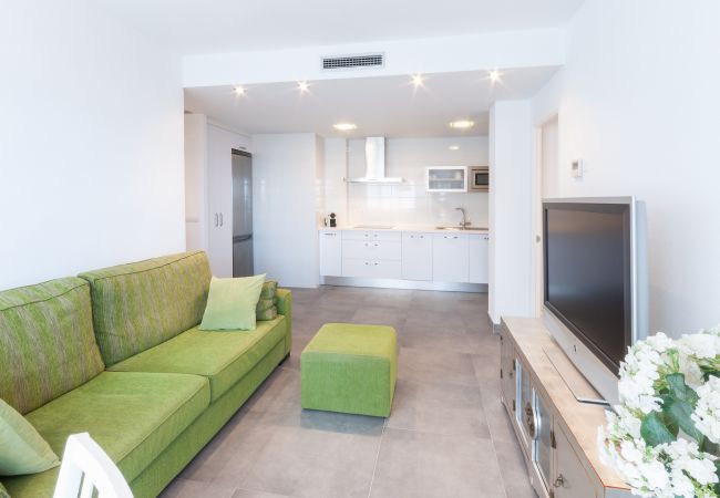 Apartment in Playa de Gandía - Condo in front of the Beach, Airco and lovely sunny terrace.  Apartment in Playa de Gandía - Condo in front of the Beach, Airco and lovely sunny terrace.