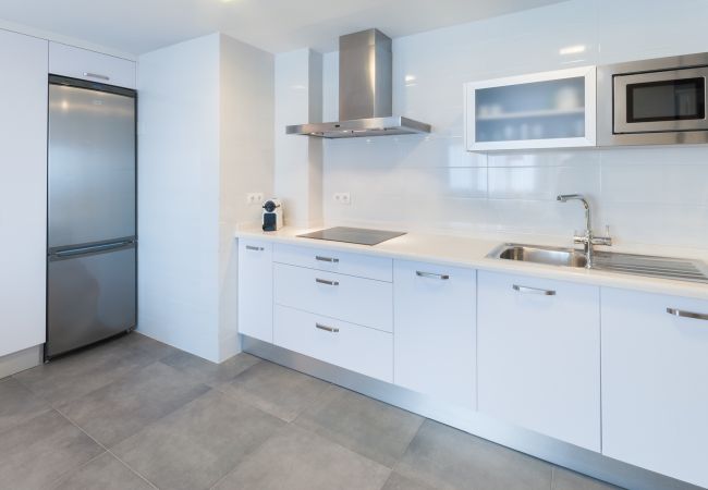Apartment in Playa de Gandía - Condo in front of the Beach, Airco and lovely sunny terrace.  Apartment in Playa de Gandía - Condo in front of the Beach, Airco and lovely sunny terrace.