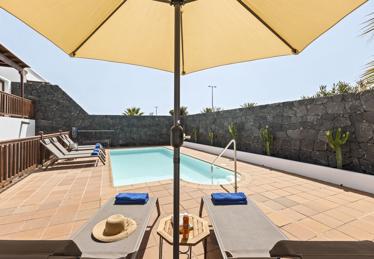 Villa in Playa Blanca - Villa Rosa