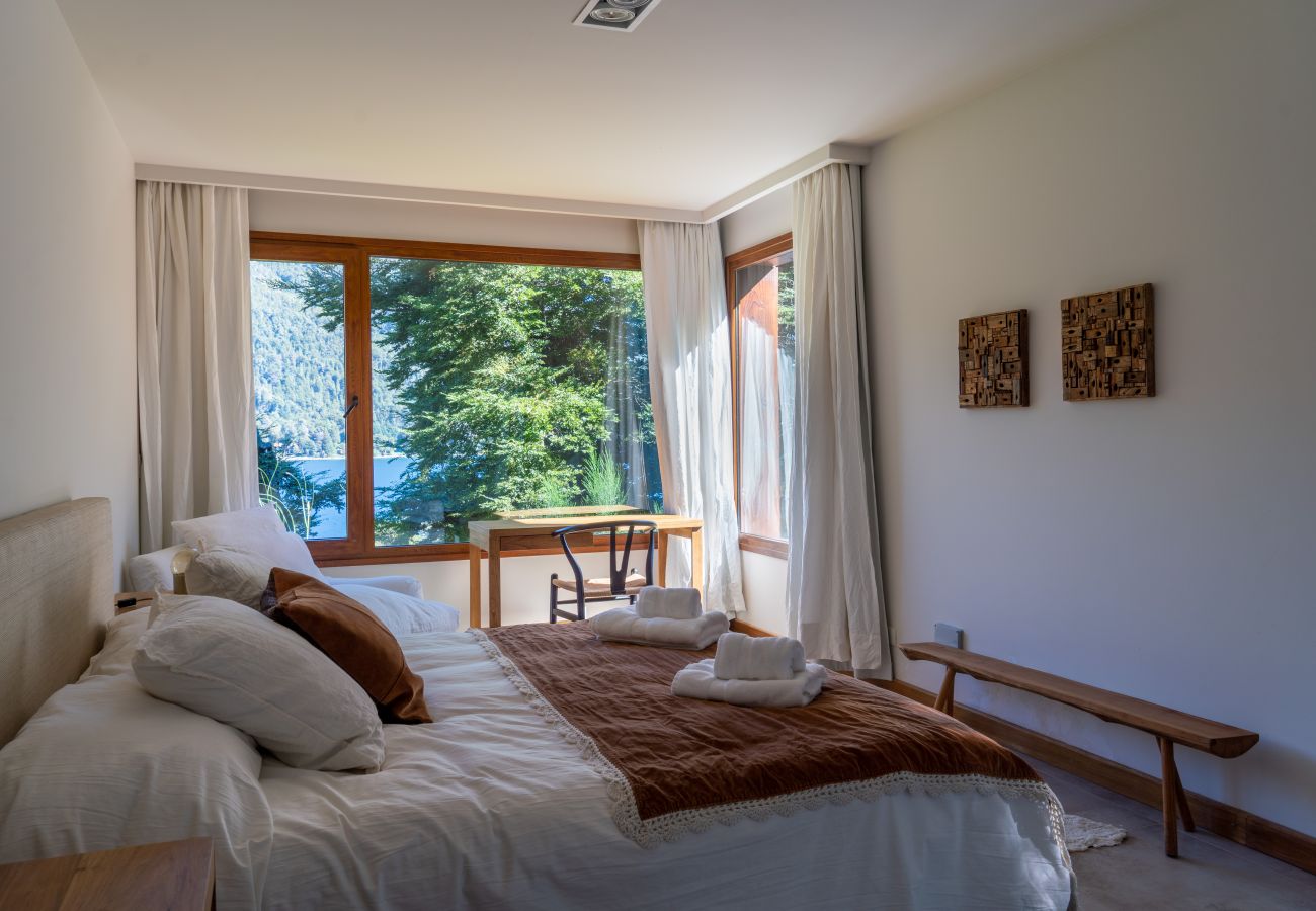 Apartment in San Carlos de Bariloche - ARRAYAN -1 A Stylish apartment with lake views 