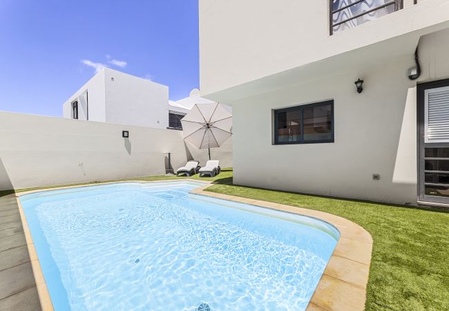 Villa in Costa Teguise - Villa Paula  Costa Teguise - Villas Lanzarote - VipVipVillas Villa in Costa Teguise - Villa Paula  Costa Teguise - Villas Lanzarote - VipVipVillas