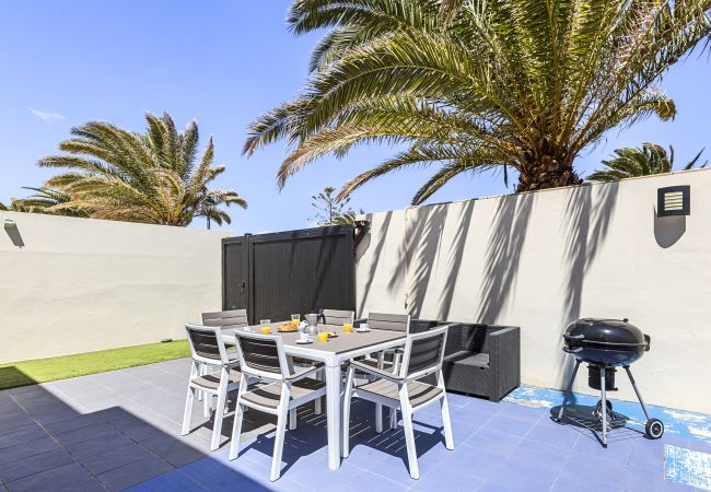 Villa in Costa Teguise - Villa Paula  Costa Teguise - Villas Lanzarote - VipVipVillas Villa in Costa Teguise - Villa Paula  Costa Teguise - Villas Lanzarote - VipVipVillas