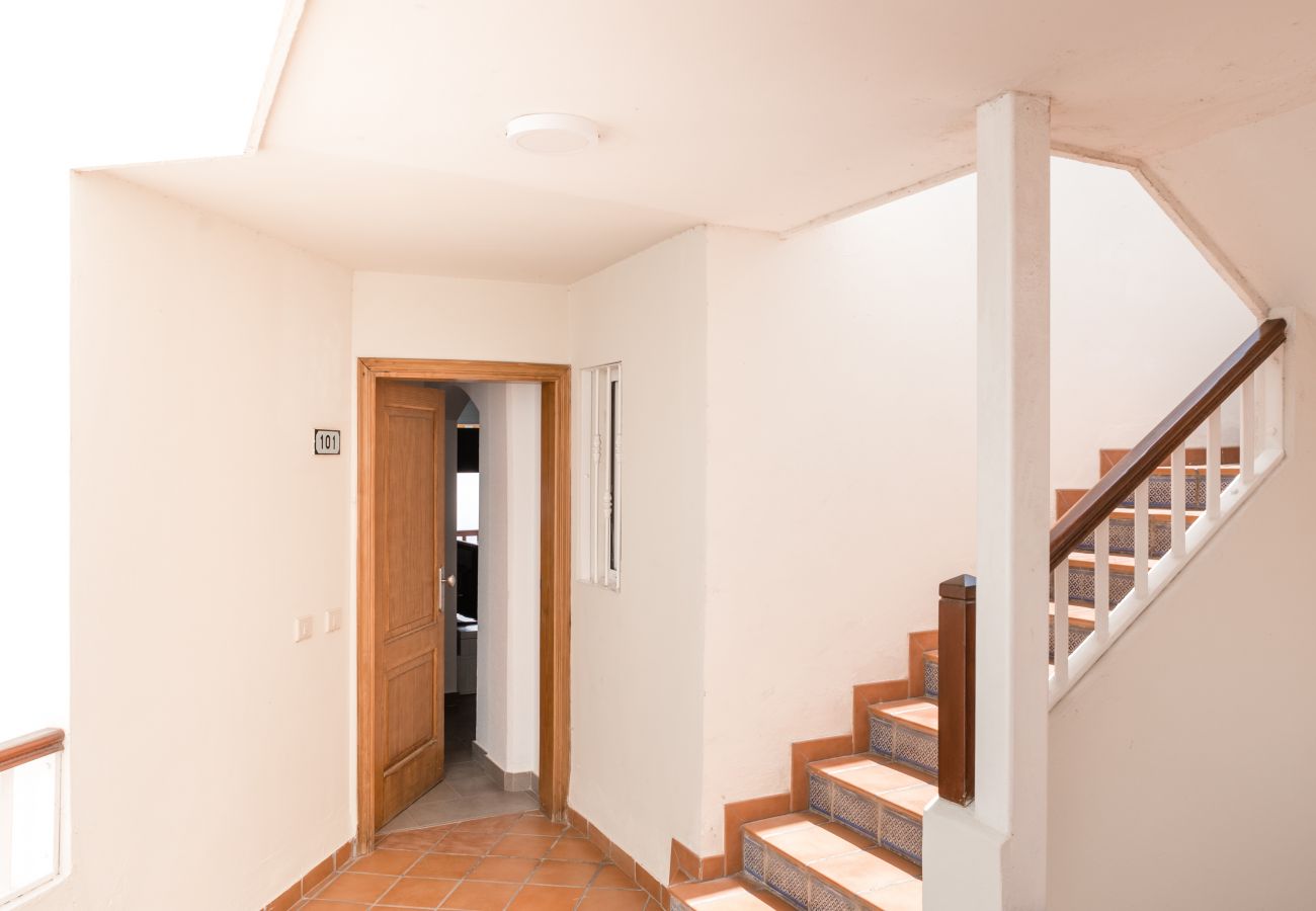 Apartment in Adeje - HomeForGuest Apto. La Caleta