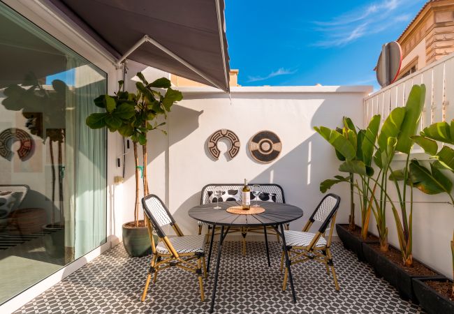 Terraced House in Las Palmas de Gran Canaria - Cosmopolitan Design by CanariasGetaway 