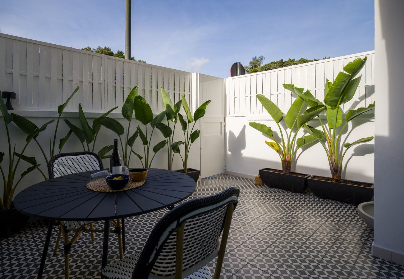 Terraced House in Las Palmas de Gran Canaria - Cosmopolitan Design by CanariasGetaway 