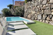 Villa in San Bartolomé de Tirajana - HomeForGuest Villa with private pool and golf course views