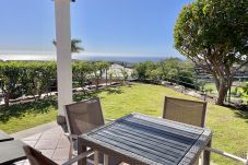 Villa in San Bartolomé de Tirajana - HomeForGuest  Villa in Salobre Golf with spectacular views to the sea and the mountains.