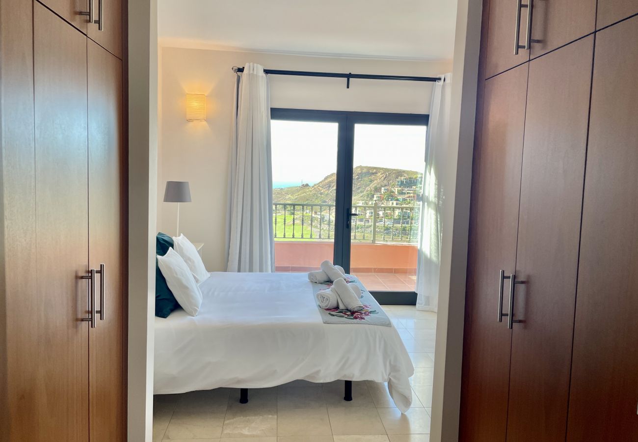 Villa in San Bartolomé de Tirajana - HomeForGuest Villa in Salobre with magnificent views of the golf course.