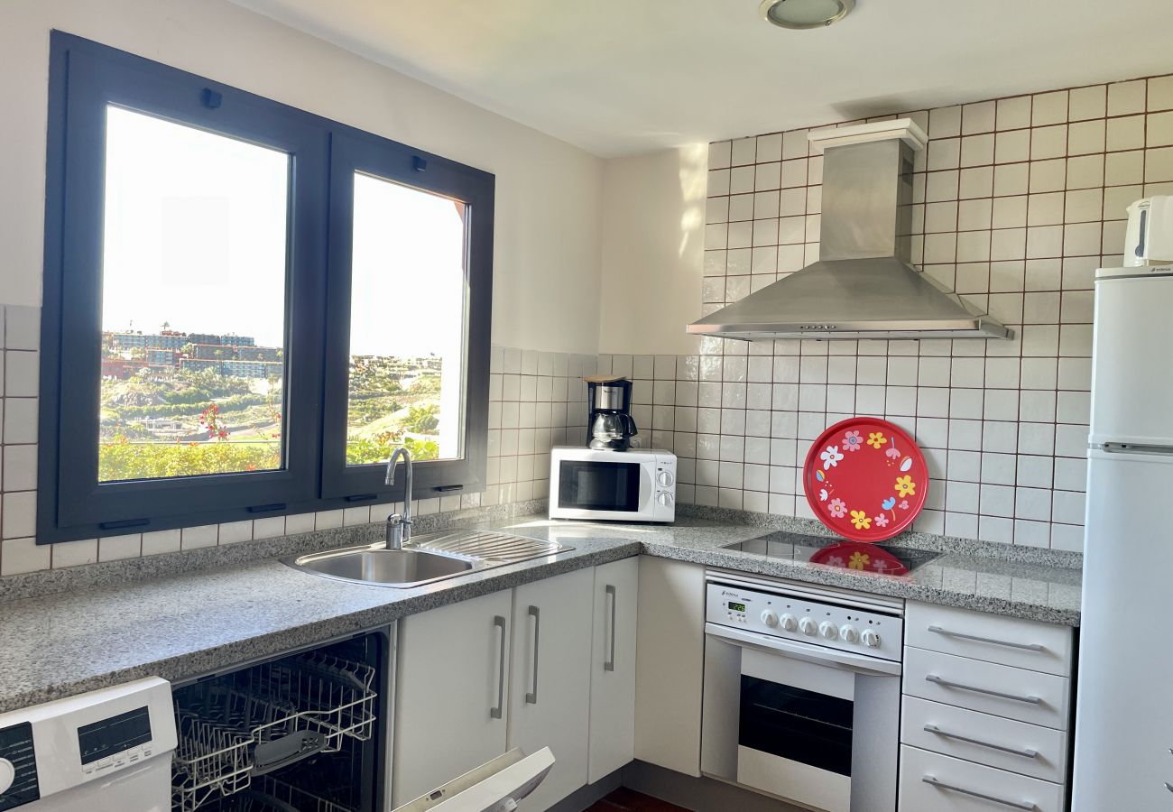 Villa in San Bartolomé de Tirajana - HomeForGuest Villa in Salobre with magnificent views of the golf course.