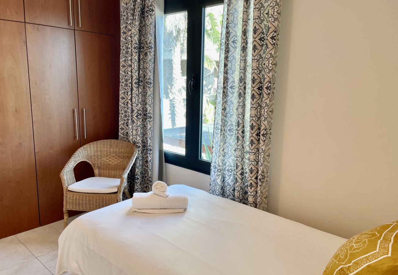 Villa in San Bartolomé de Tirajana - HomeForGuest Villa in Salobre with magnificent views of the golf course.