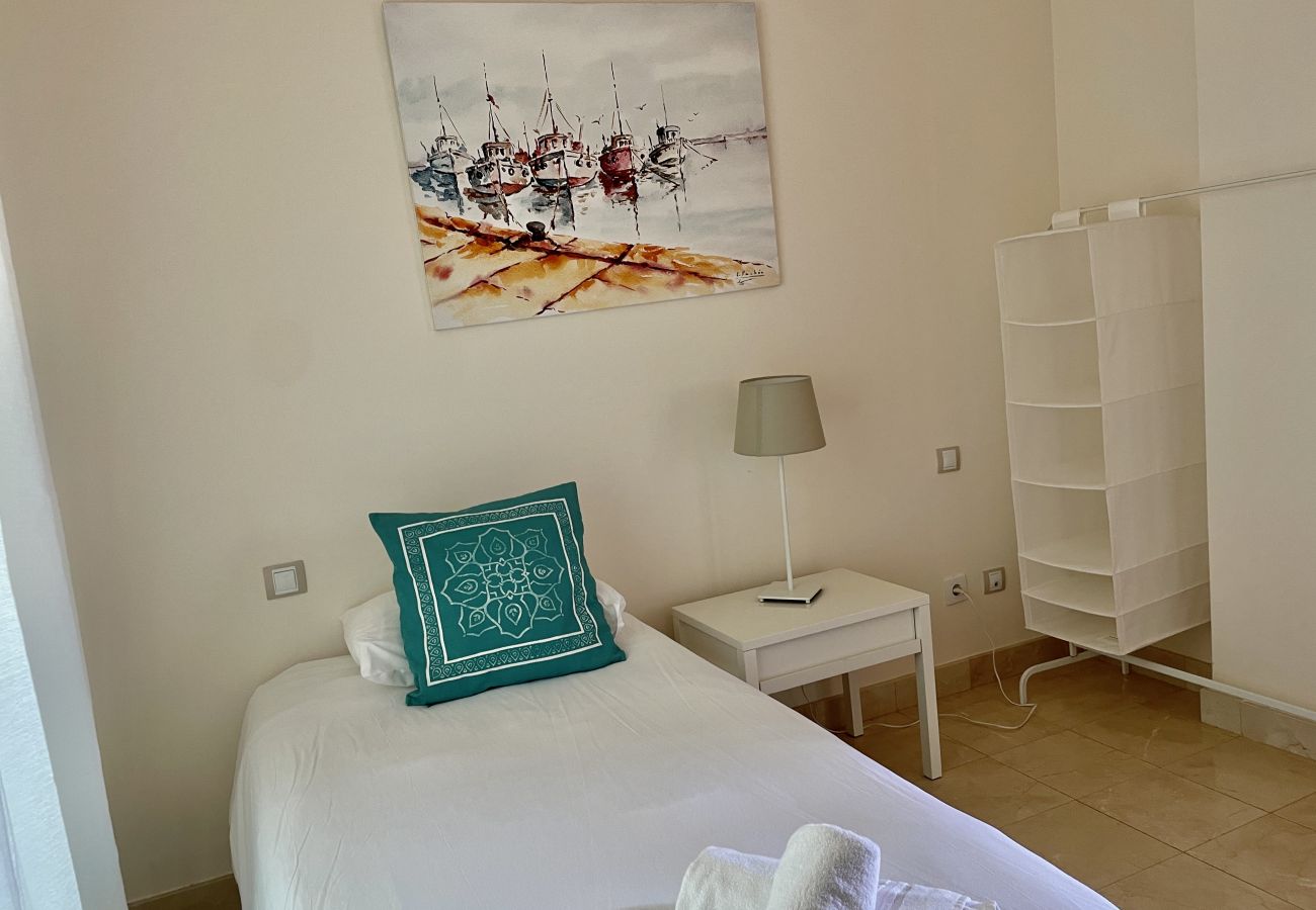 Villa in San Bartolomé de Tirajana - HomeForGuest Villa in Salobre with magnificent views of the golf course.