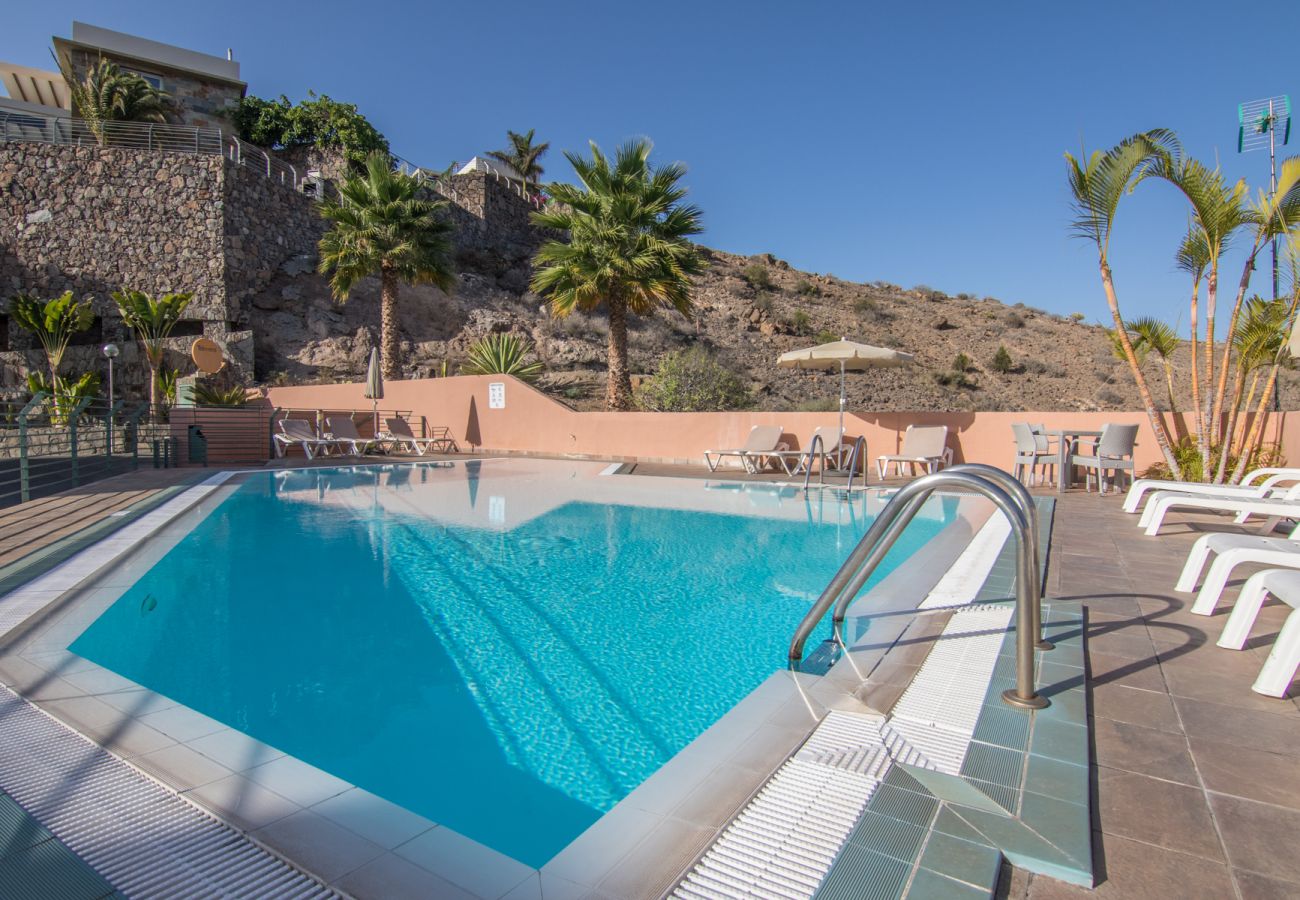 Villa in San Bartolomé de Tirajana - HomeForGuest Villa in Salobre with magnificent views of the golf course.