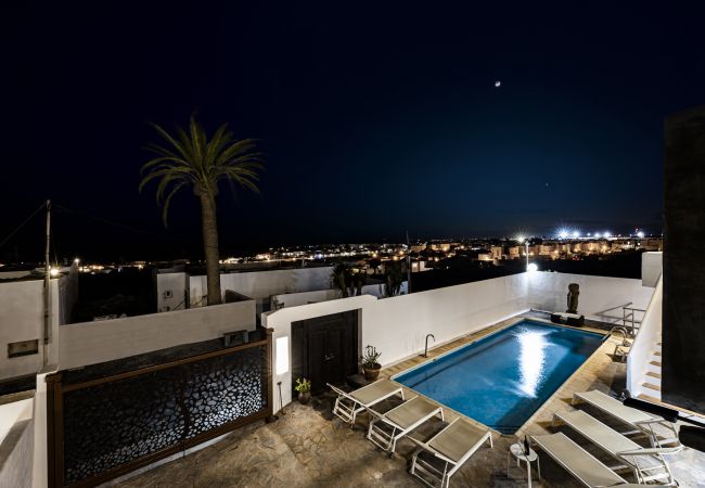 Chalet in Arrecife - Mirador del Océano - Primer piso Chalet in Arrecife - Mirador del Océano - Primer piso