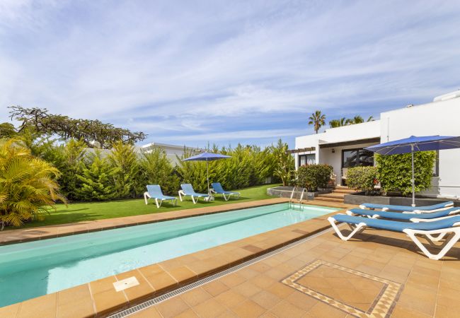 Villa in Puerto del Carmen - Villa Josephine Villa in Puerto del Carmen - Villa Josephine