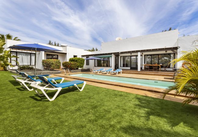 Villa in Puerto del Carmen - Villa Josephine Villa in Puerto del Carmen - Villa Josephine