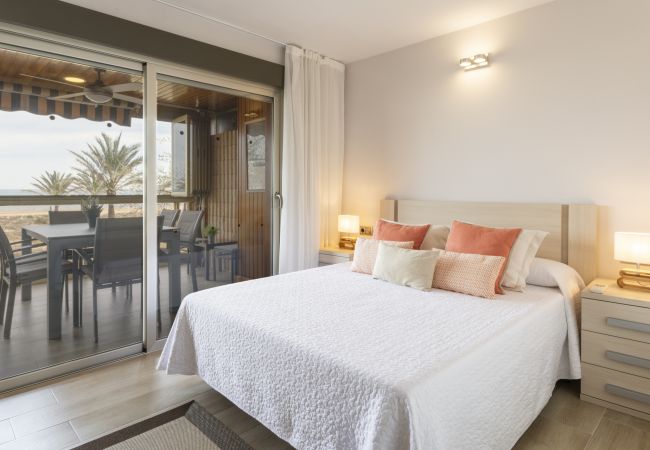 Apartment in Playa de Gandía - Luxury vacations in Bermuda Apartments in front of the beach Apartment in Playa de Gandía - Luxury vacations in Bermuda Apartments in front of the beach