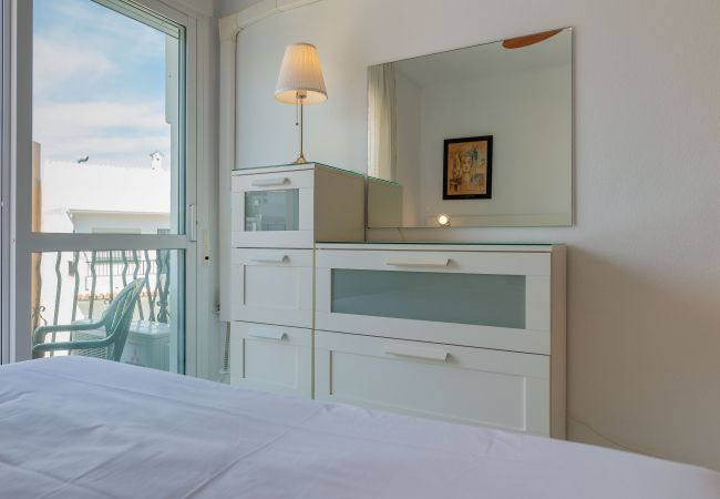 Studio in Torremolinos - HomeForGuest Bright studio in La Carihuela near the beach Studio in Torremolinos - HomeForGuest Bright studio in La Carihuela near the beach