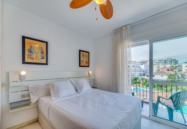 Studio in Torremolinos - HomeForGuest Bright studio in La Carihuela near the beach Studio in Torremolinos - HomeForGuest Bright studio in La Carihuela near the beach