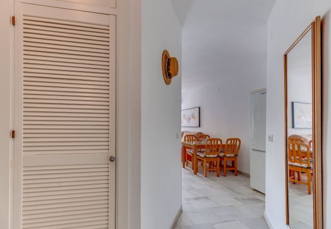 Studio in Torremolinos - HomeForGuest Bright studio in La Carihuela near the beach Studio in Torremolinos - HomeForGuest Bright studio in La Carihuela near the beach