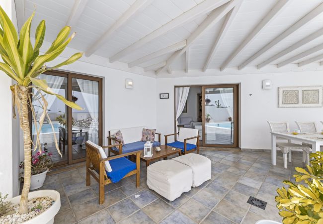 Villa in Playa Blanca - Villa Flora - Villasexperience Villa in Playa Blanca - Villa Flora - Villasexperience