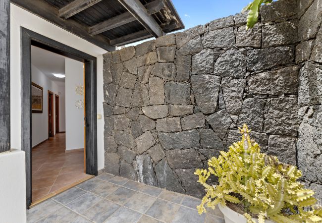 Villa in Playa Blanca - Villa Flora - Villasexperience Villa in Playa Blanca - Villa Flora - Villasexperience