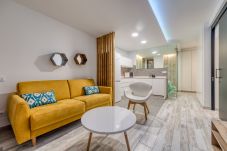 Apartment in Las Palmas de Gran Canaria - HomeForGuest Adys Las Canteras Beach Apartment