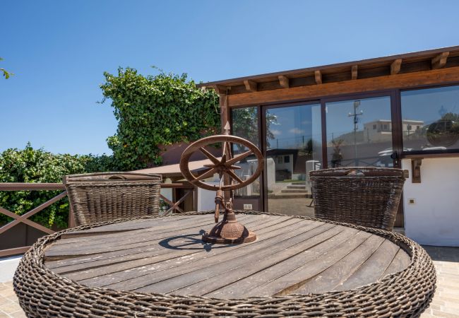 Studio in Santa Cruz de Tenerife - modern loft recently renovated In Santa Cruz de Tenerife 02 Studio in Santa Cruz de Tenerife - modern loft recently renovated In Santa Cruz de Tenerife 02