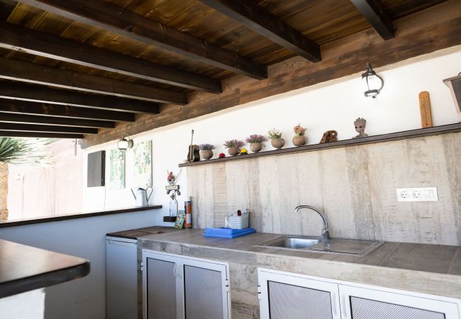 Studio in Santa Cruz de Tenerife - modern loft recently renovated In Santa Cruz de Tenerife 02 Studio in Santa Cruz de Tenerife - modern loft recently renovated In Santa Cruz de Tenerife 02