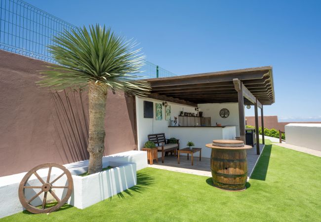 Studio in Santa Cruz de Tenerife - modern loft recently renovated In Santa Cruz de Tenerife 02 Studio in Santa Cruz de Tenerife - modern loft recently renovated In Santa Cruz de Tenerife 02