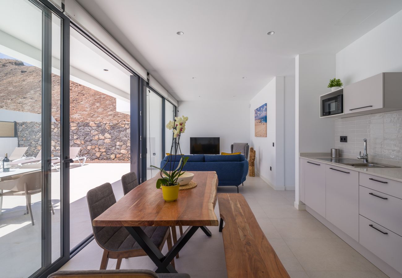 Villa in Corralejo -  Villa Deluxe Las Calderas 01 with private pool