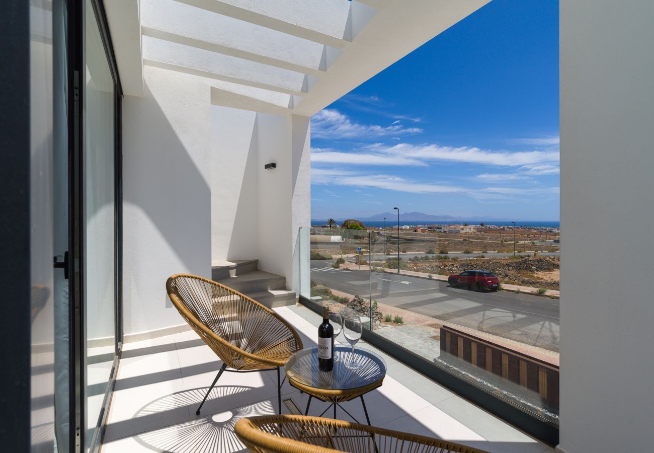 Villa in Corralejo -  Villa Deluxe Las Calderas 01 with private pool