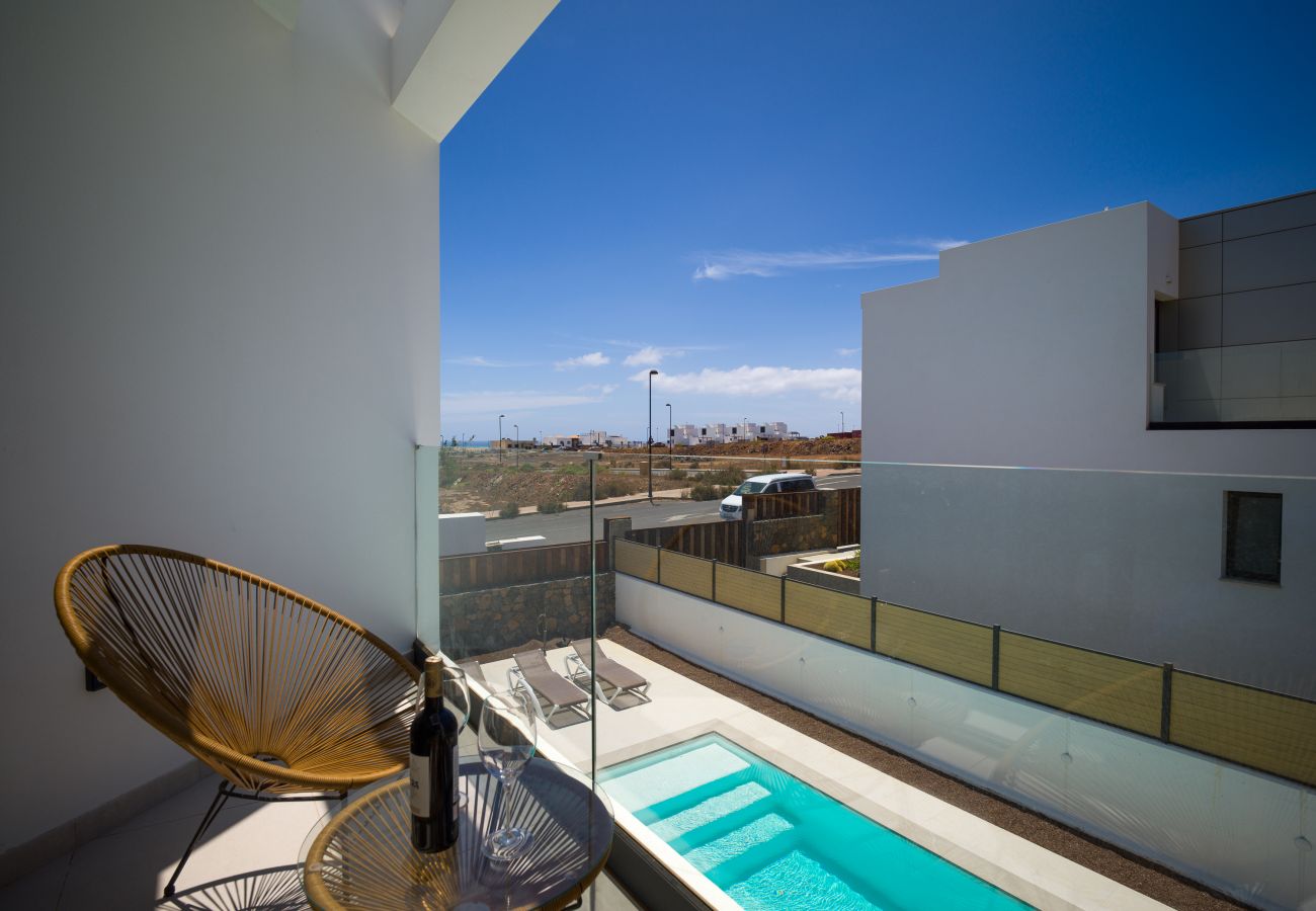 Villa in Corralejo -  Villa Deluxe Las Calderas 01 with private pool