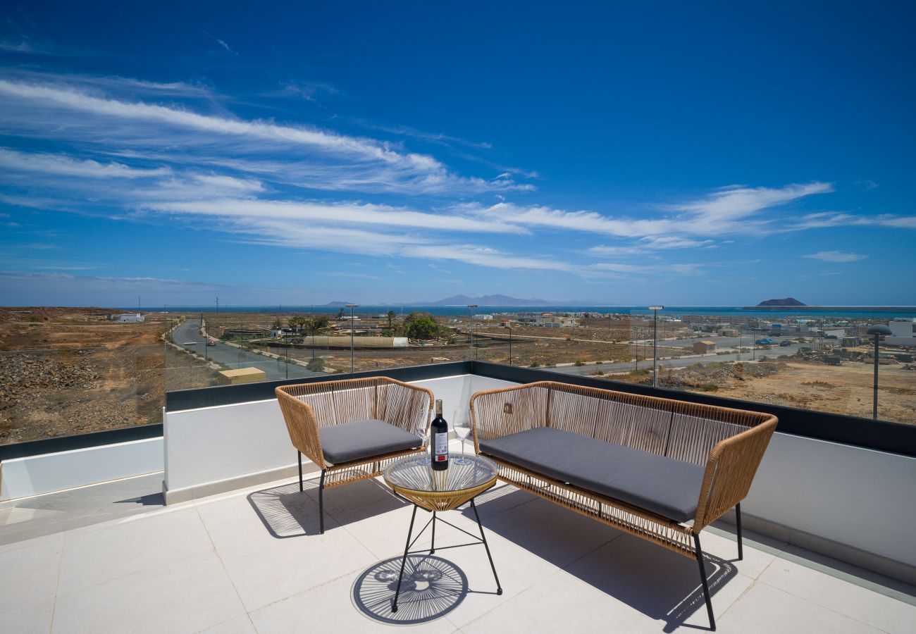 Villa in Corralejo -  Villa Deluxe Las Calderas 01 with private pool