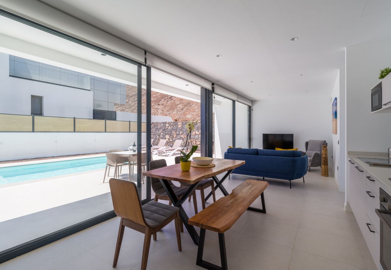 Villa in Corralejo -  Villa Deluxe Las Calderas 01 with private pool