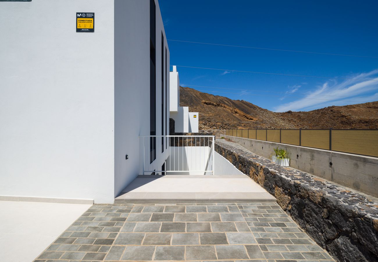 Villa in Corralejo -  Villa Deluxe Las Calderas 01 with private pool
