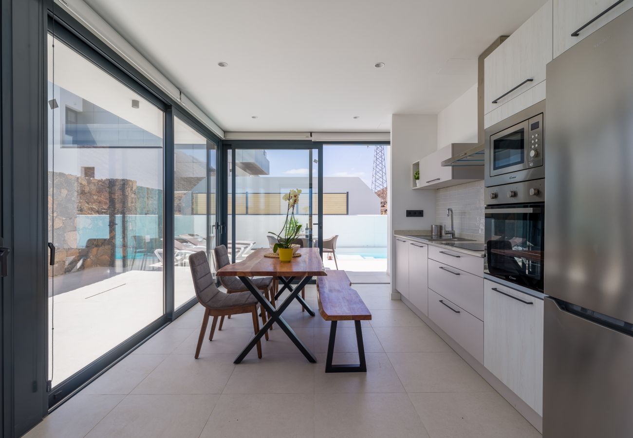 Villa in Corralejo - Las Calderas Vista Retreat
