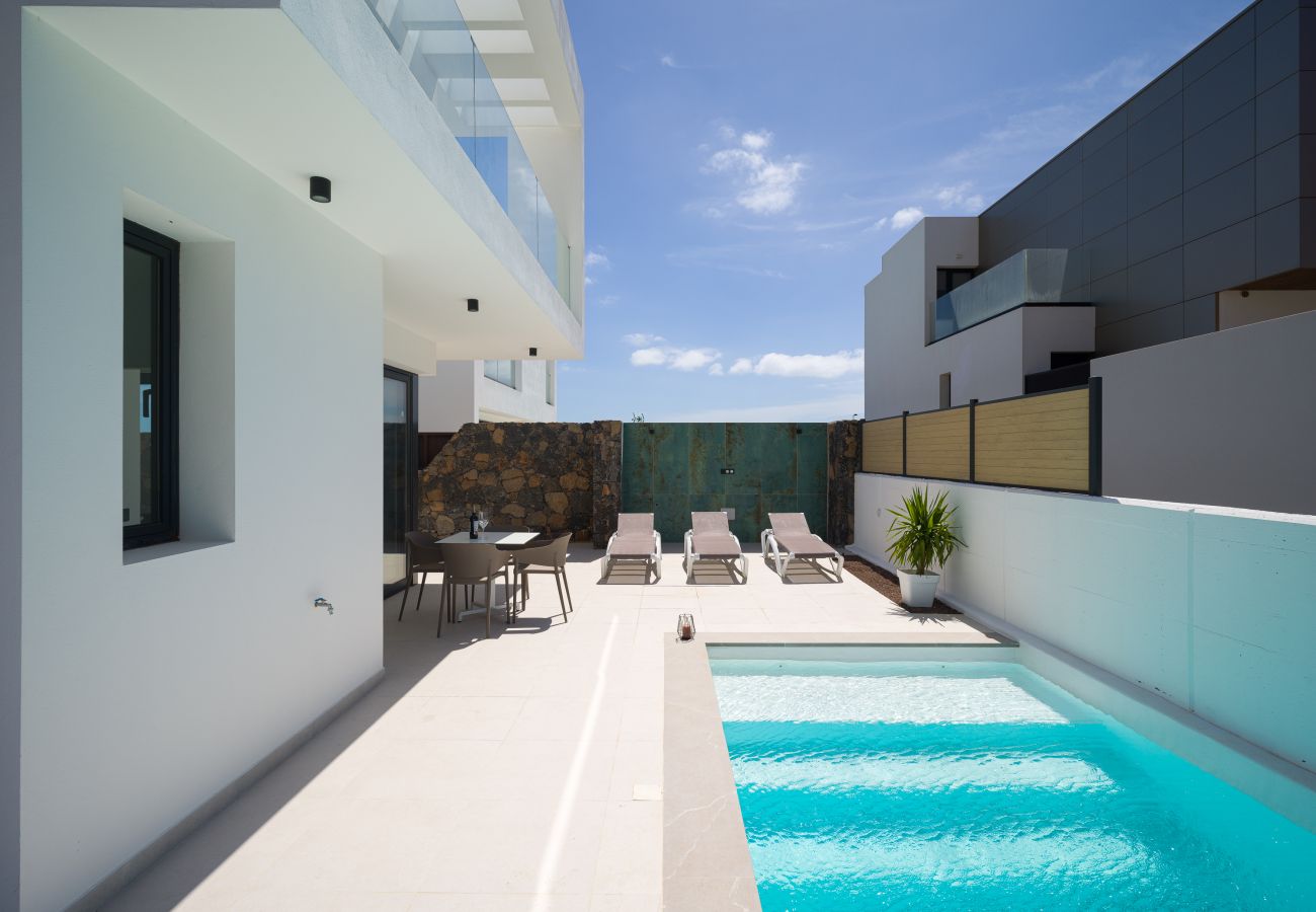 Villa in Corralejo - Las Calderas Vista Retreat