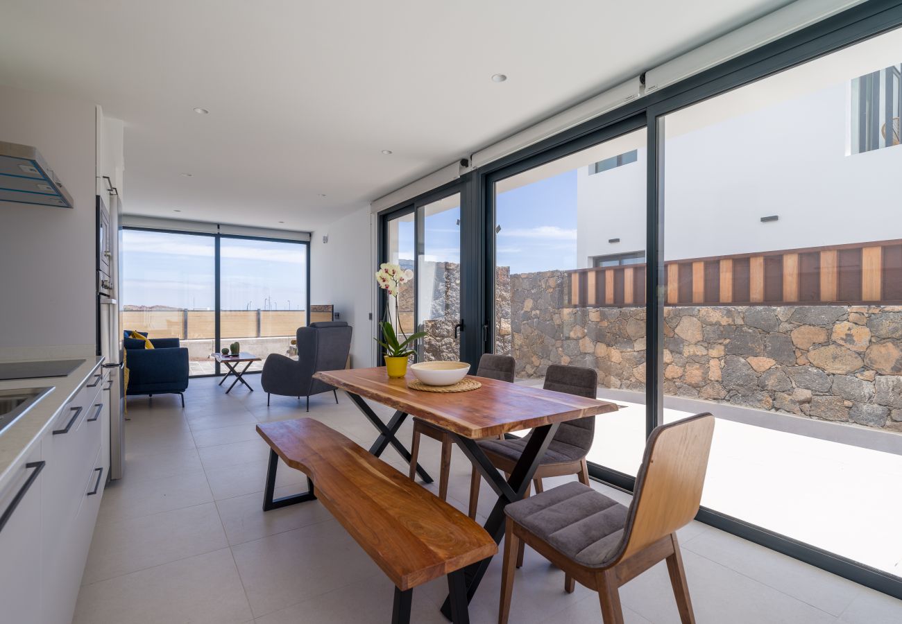 Villa in Corralejo - Las Calderas Vista Retreat