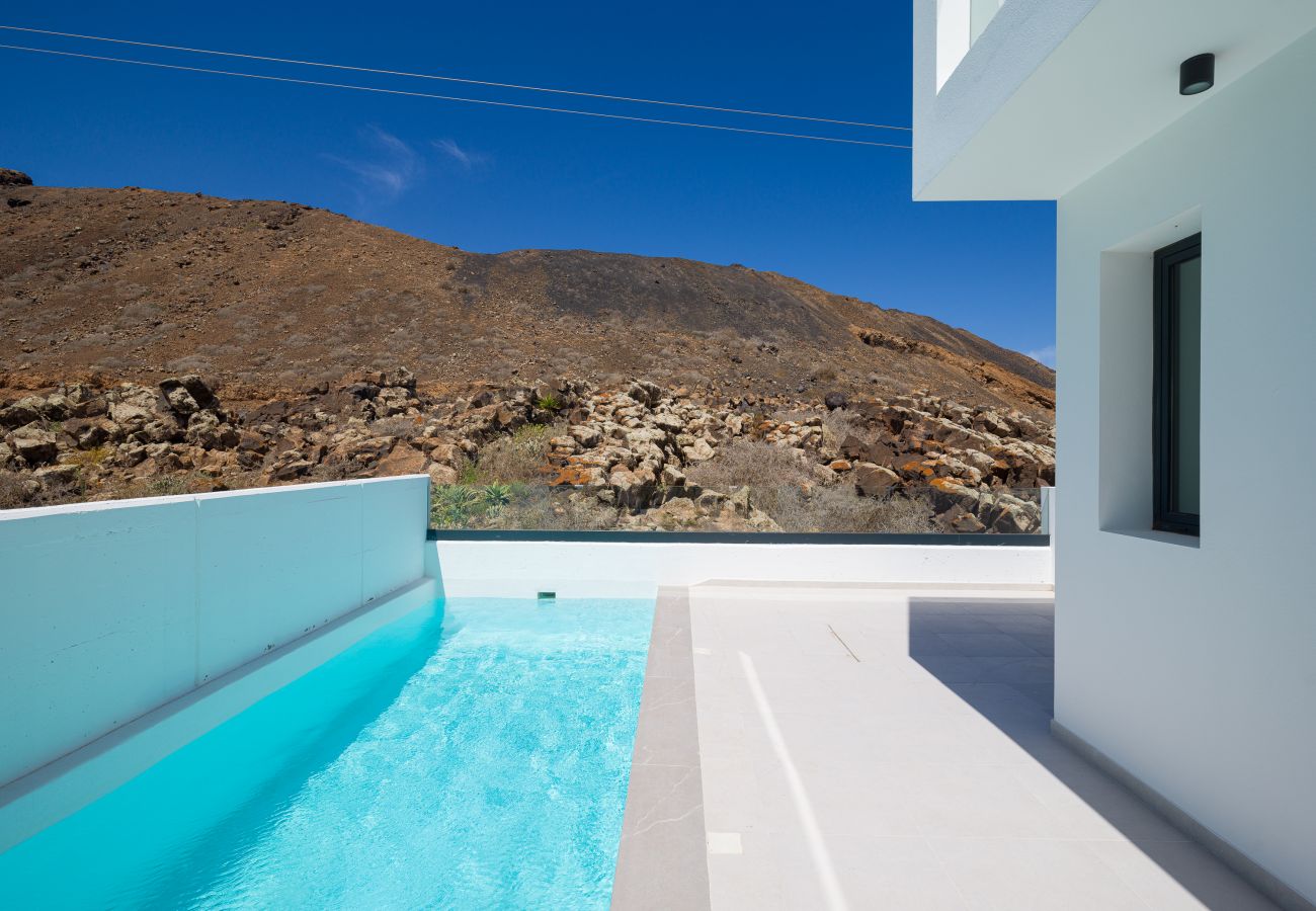 Villa in Corralejo - Las Calderas Vista Retreat