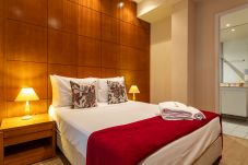 Apartment in Rio de Janeiro - 2 minutes from Copacabana Beach | DF408
