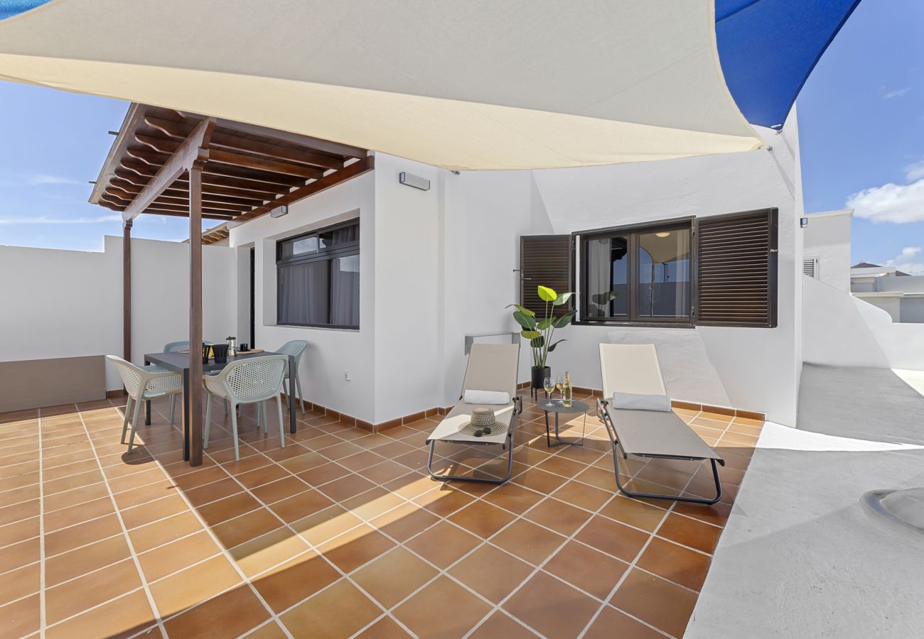 Apartment in Playa Honda - La casa de las velas