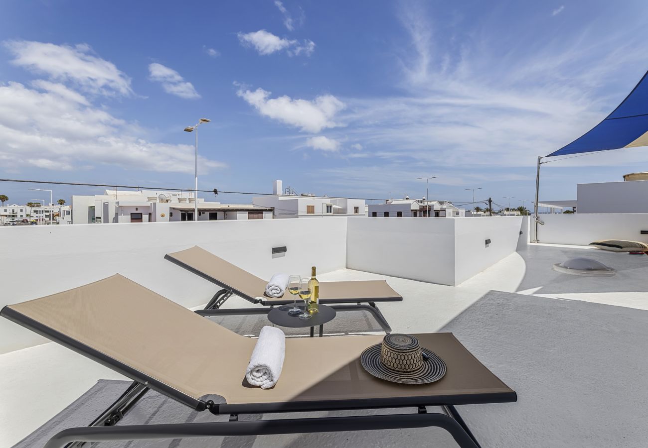 Apartment in Playa Honda - La casa de las velas