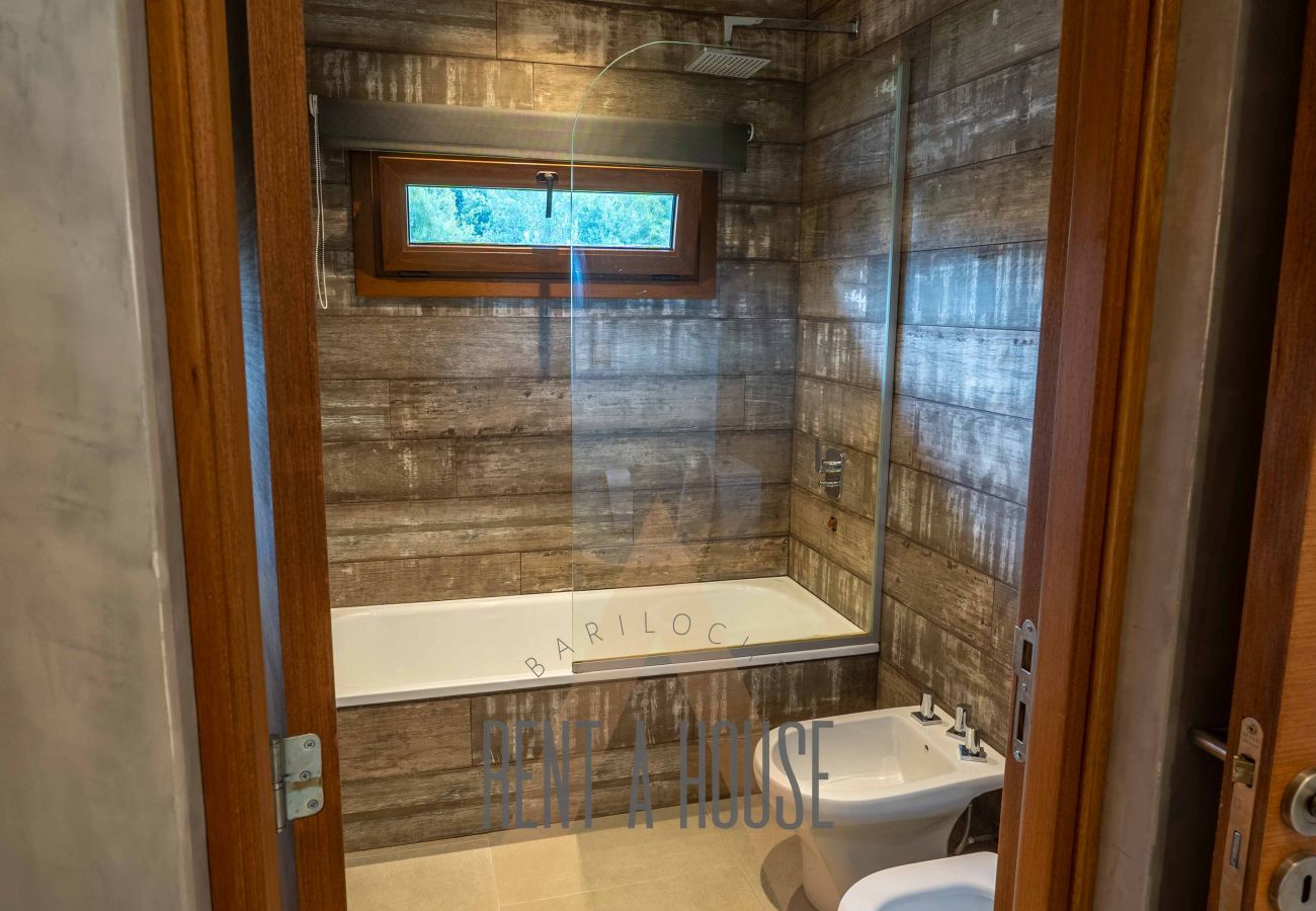 House in San Carlos de Bariloche - ARE16 - Espectacular  Casa en Arelauquen