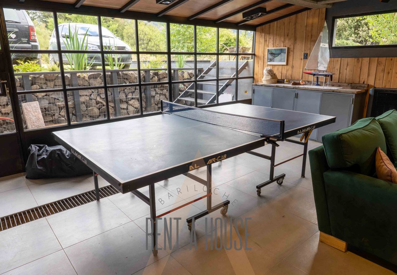 House in San Carlos de Bariloche - ARE16 - Espectacular  Casa en Arelauquen