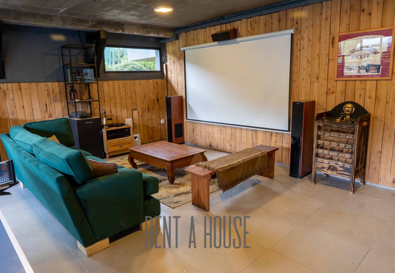 House in San Carlos de Bariloche - ARE16 - Espectacular  Casa en Arelauquen