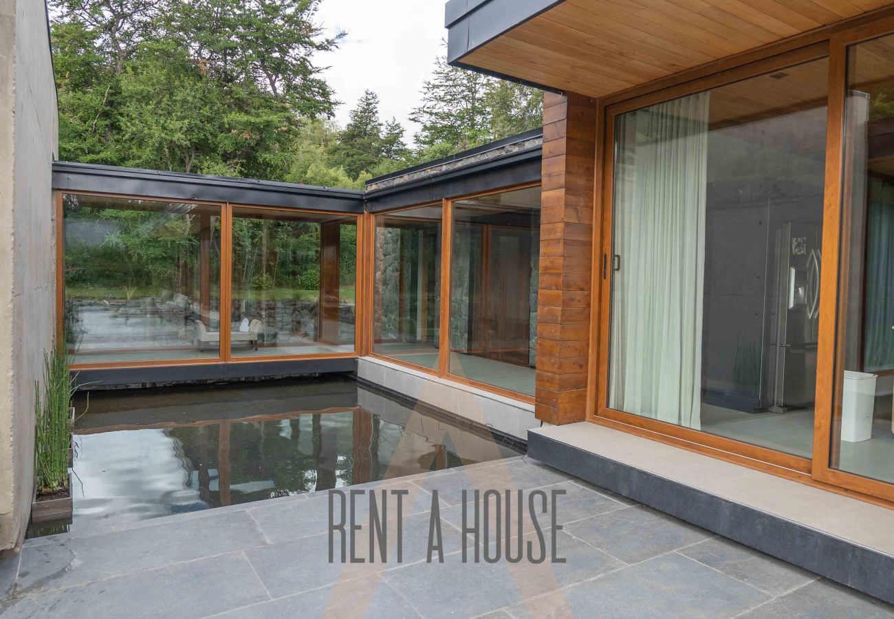 House in San Carlos de Bariloche - ARE16 - Espectacular  Casa en Arelauquen