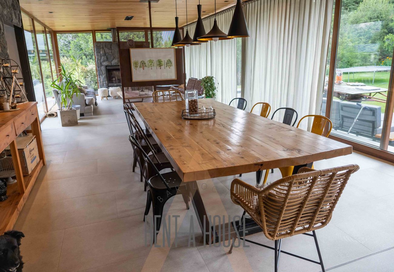 House in San Carlos de Bariloche - ARE16 - Espectacular  Casa en Arelauquen